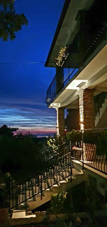 Holiday Apartment Arman Vizinada Bagian luar foto