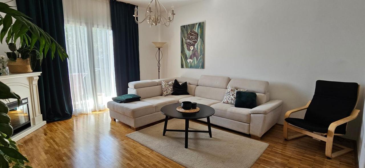 Holiday Apartment Arman Vizinada Bagian luar foto